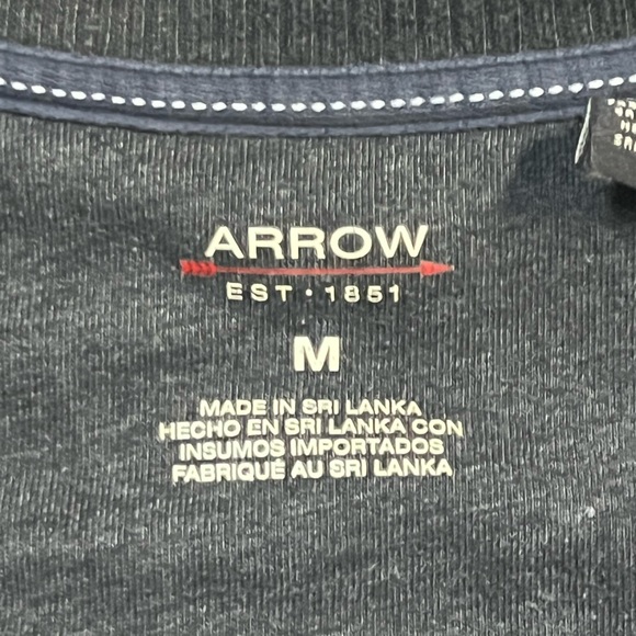 Arrow Men’s V-neck sweater - Picture 2 of 4